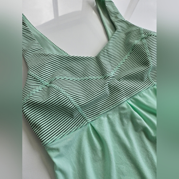 Lululemon Tank Top 6 Mint Green Black Stripe Drawstring Ruffle Bottom Seafoam - Picture 6 of 14